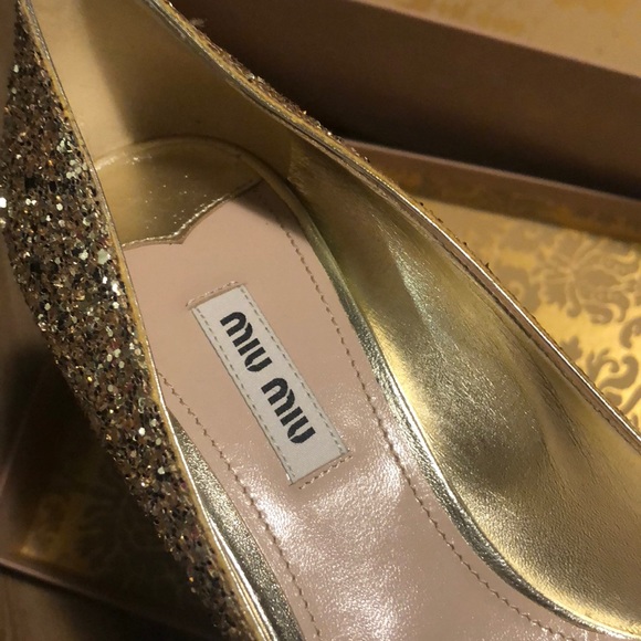 ❌SOLD❌MIU MIU Glitter Pump - Picture 6 of 8